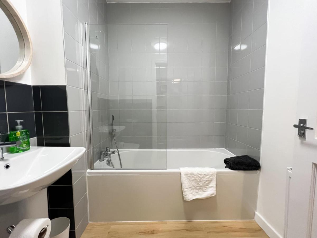 Glasgow 2 Bedroom Apartment Luaran gambar
